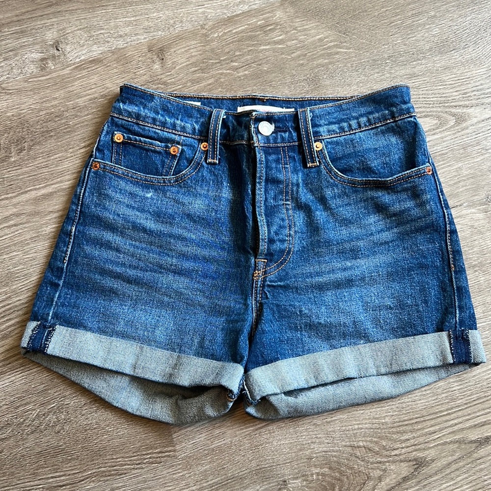Levi’s shorts